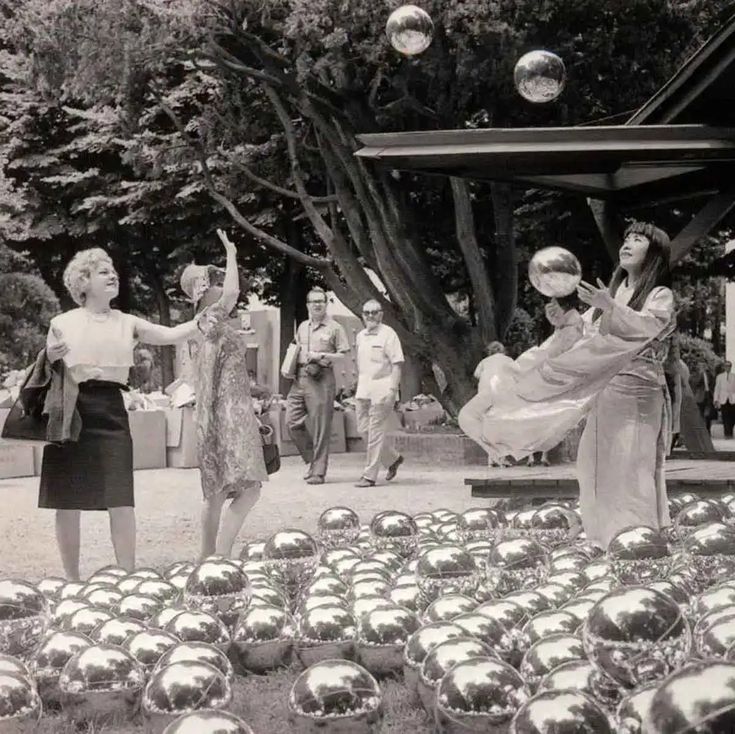 Narcissus Garden installation